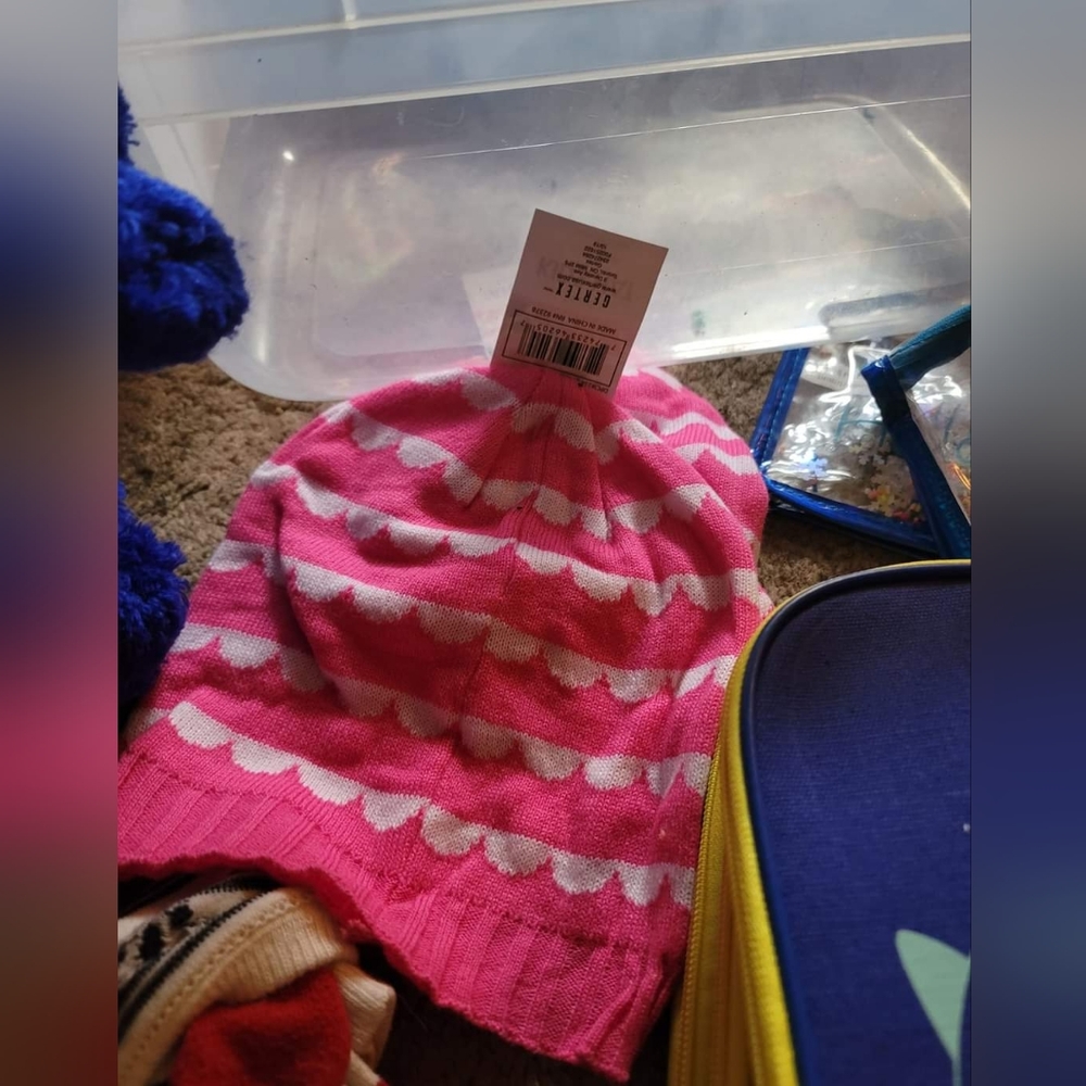 Pink + White hat - Picture 2 of 3